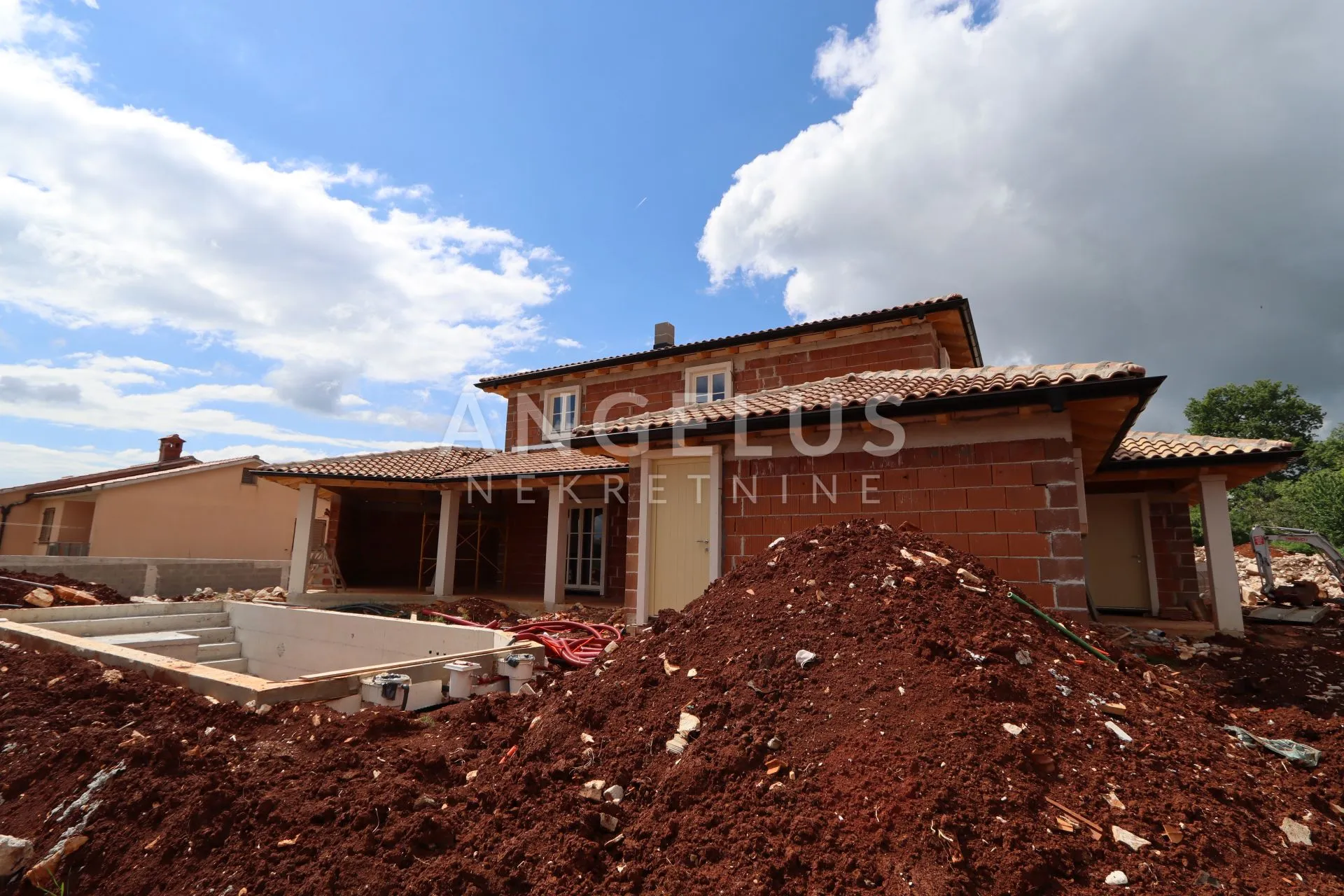 istra, okolica svetvinčenta - mediteranska vila s bazenom 167 m2 - slika 6