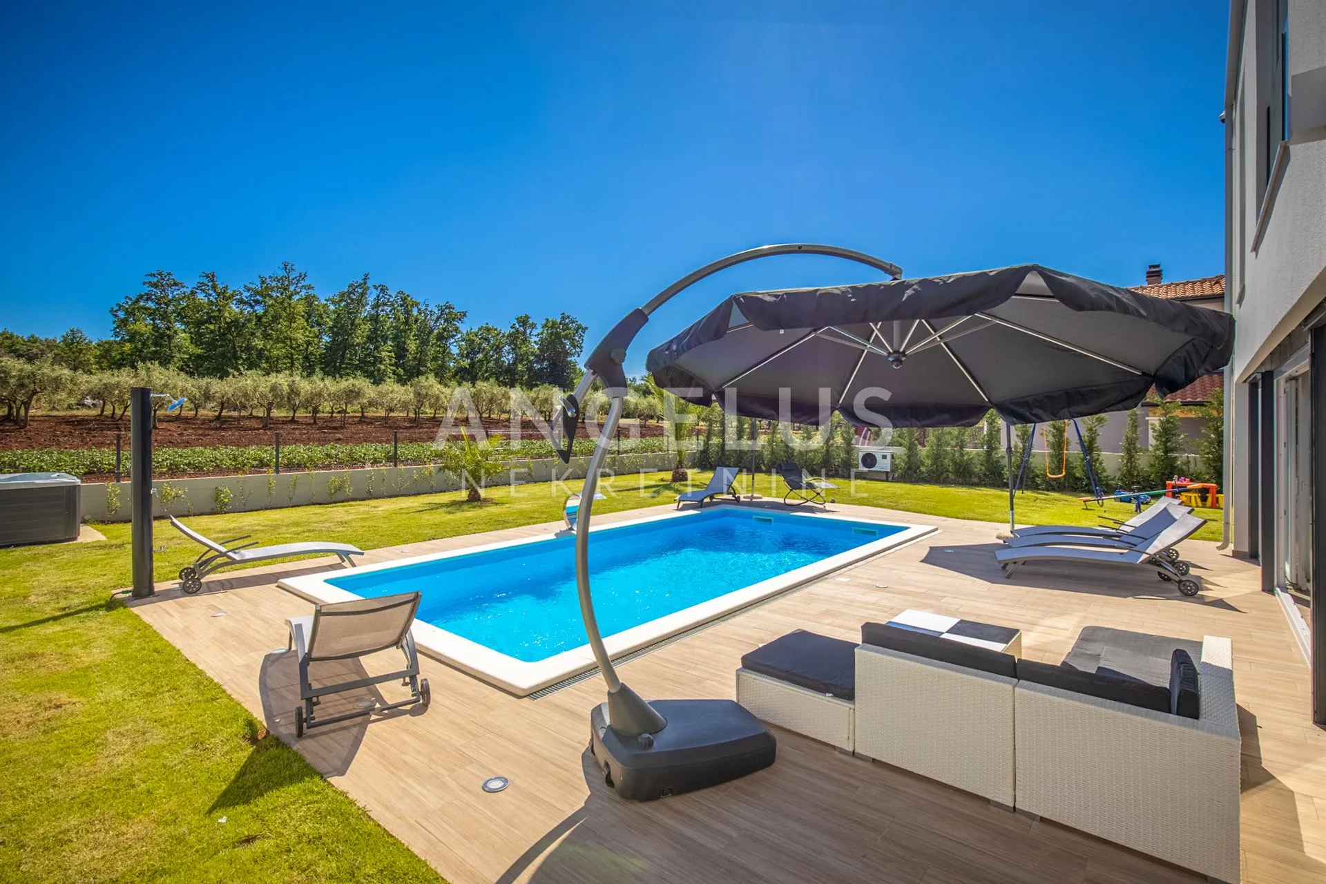istra, poreč - prodaje se villa sa bazenom - slika 40
