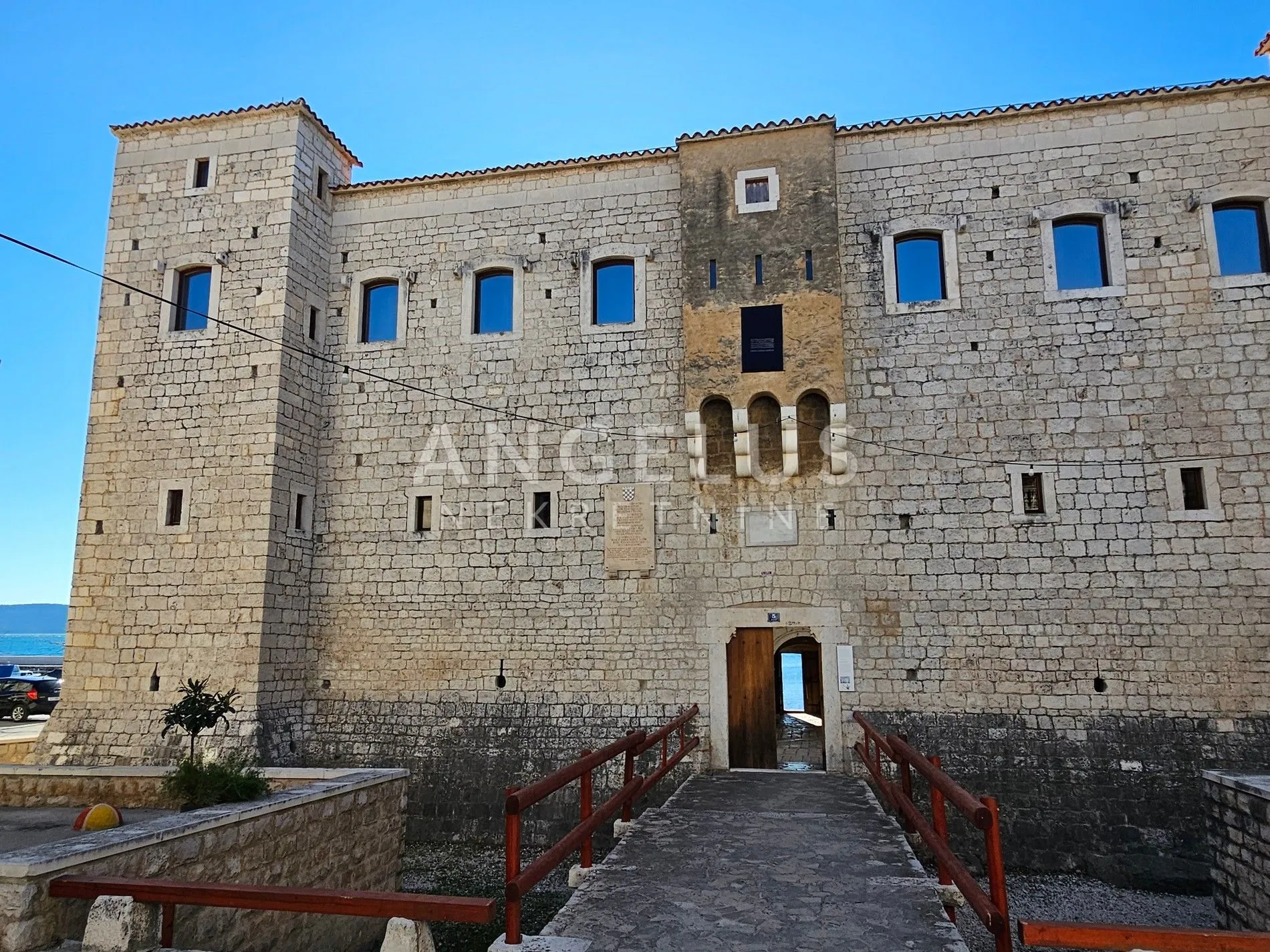 kaštela - renovirana kamena kuća 50 m od mora, prodaja - slika 29