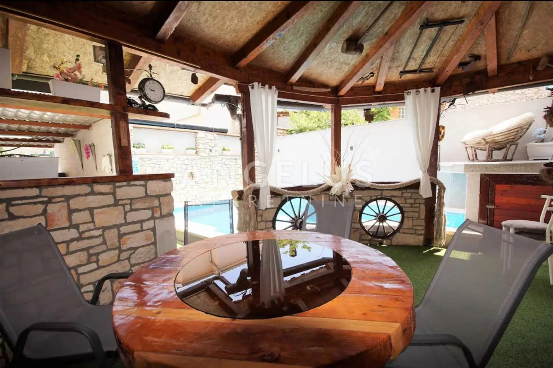 Istra, Šišan - Kuća s bazenom 100 m2 - Šišan, Ližnjan