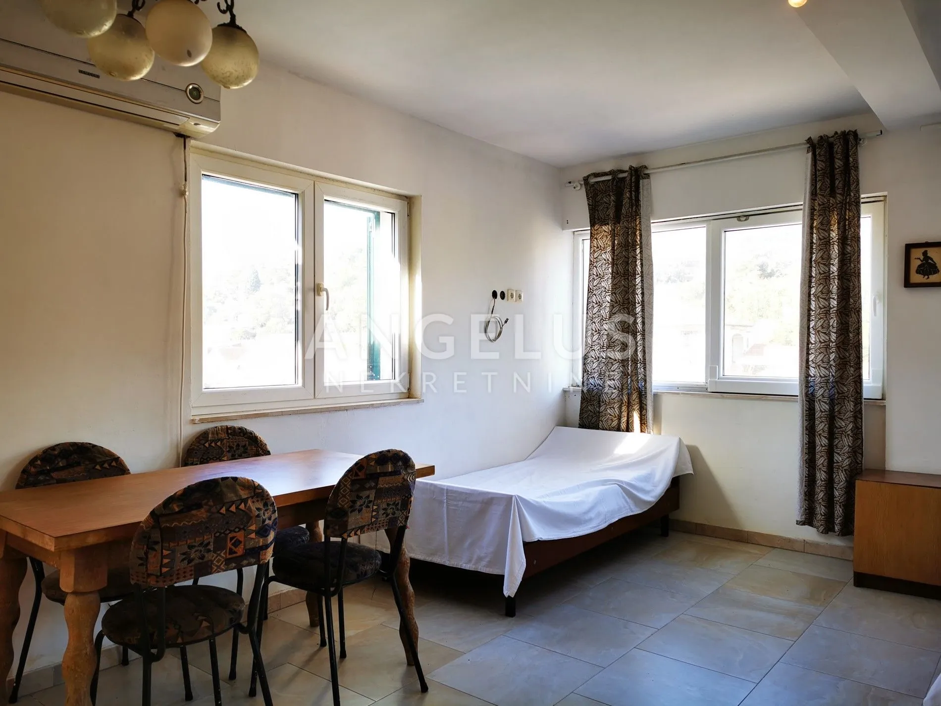 šolta, maslinica - jednosobni apartman u centru maslinice, 43 m2 prodaja - slika 3