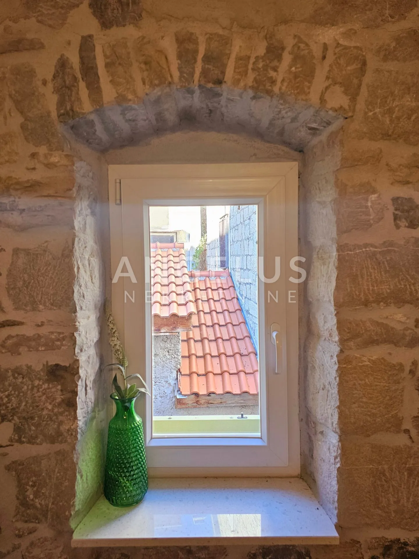 kaštela - renovirana kamena kuća 50 m od mora, prodaja - slika 24