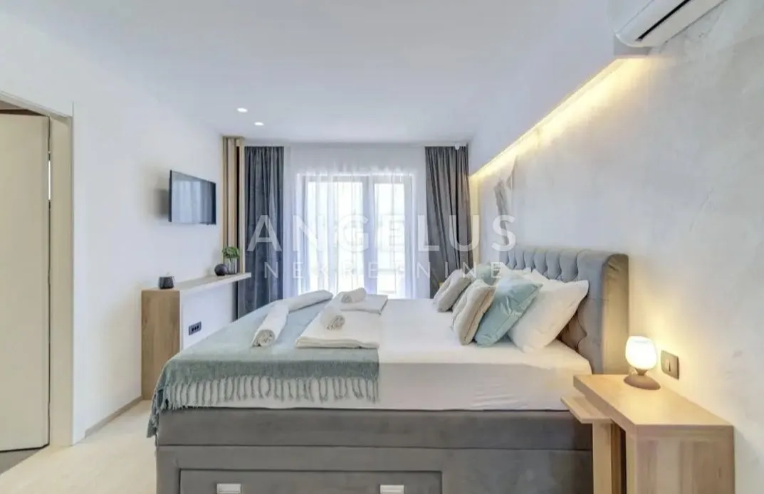 novi vinodolski - luksuzna kuća s bazenom 302m2 - slika 29