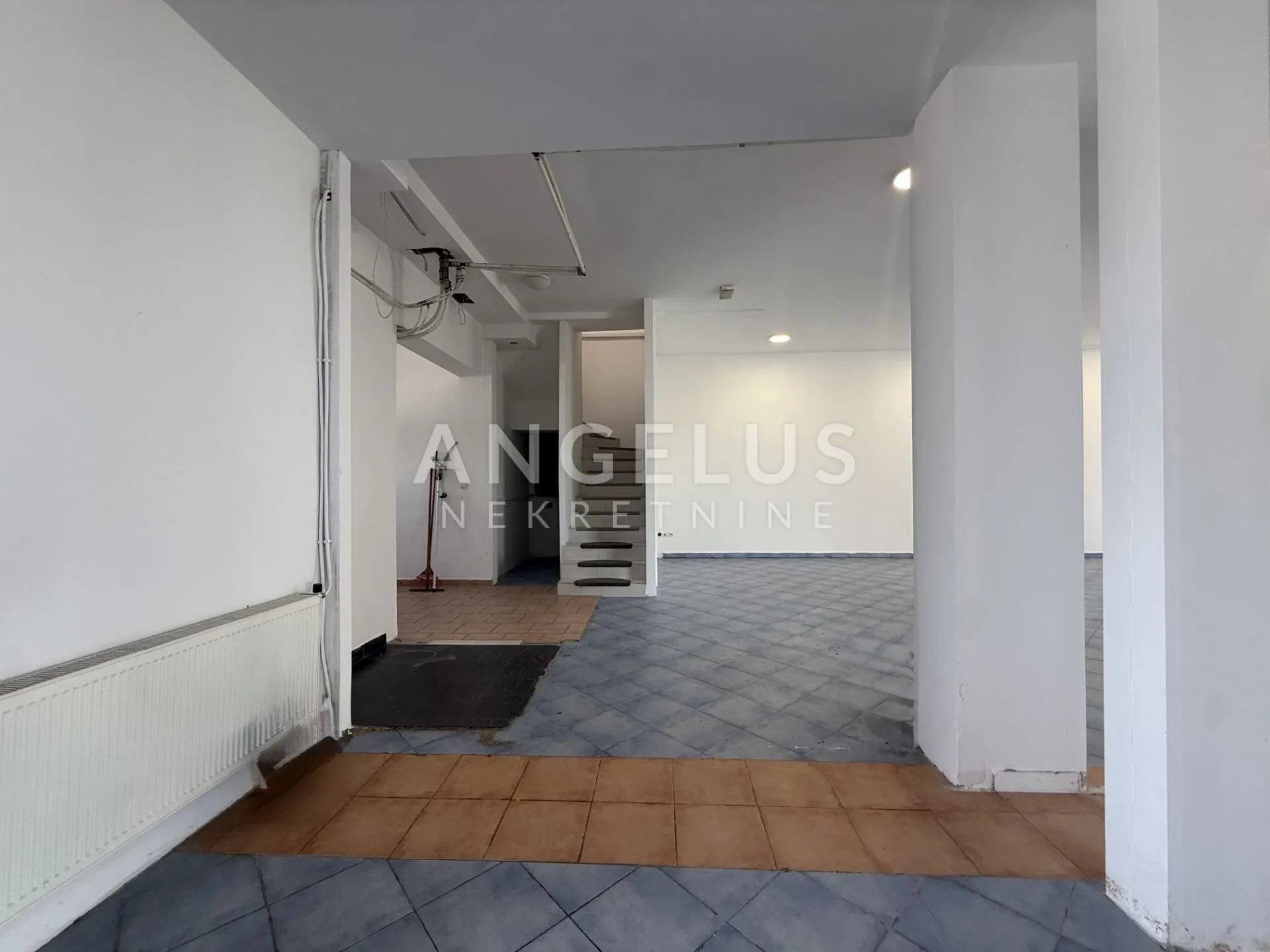 zagreb, buzin - uredsko, prodajno - skladišni prostor 650m2 s parkingom - slika 17