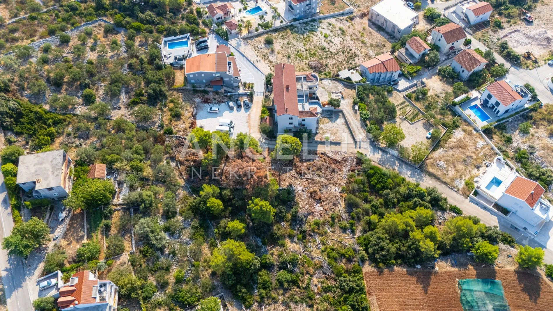 marina kod trogira-građ.zem blizu mora, 950 m2, prodaja - slika 3