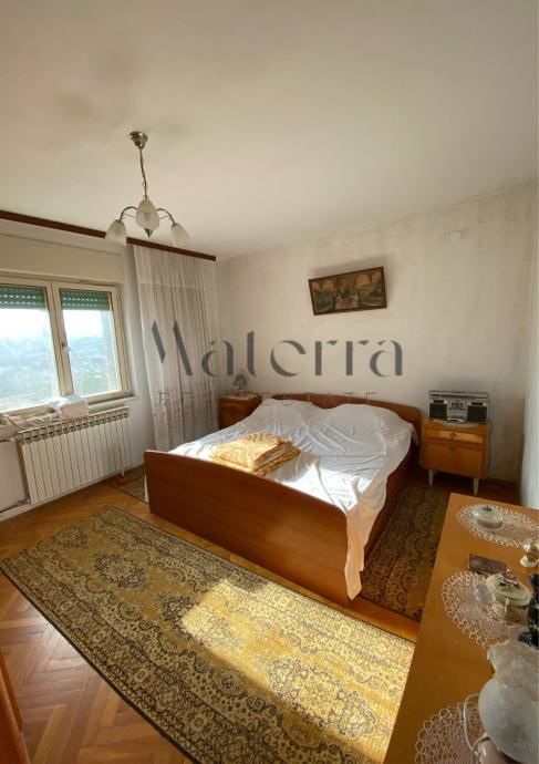murter/betina, samostojeća kuća - 3 stana, centar mjesta, 100m od mora - slika 14