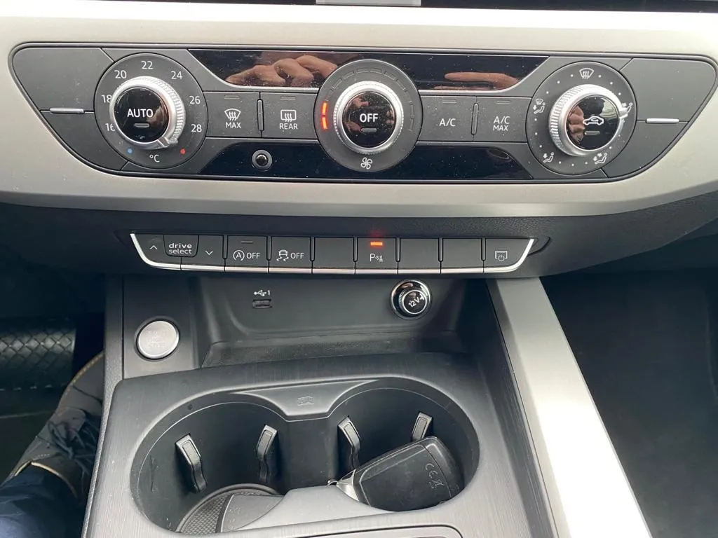audi a4 avant 30 tdi, s-tronic, navi, kamera, 4xgarancija! - slika 22