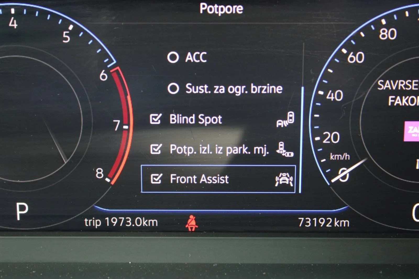 vw t-roc 2.0 tsi dsg 4motion sport *panorama,beats,kamera* - slika 26