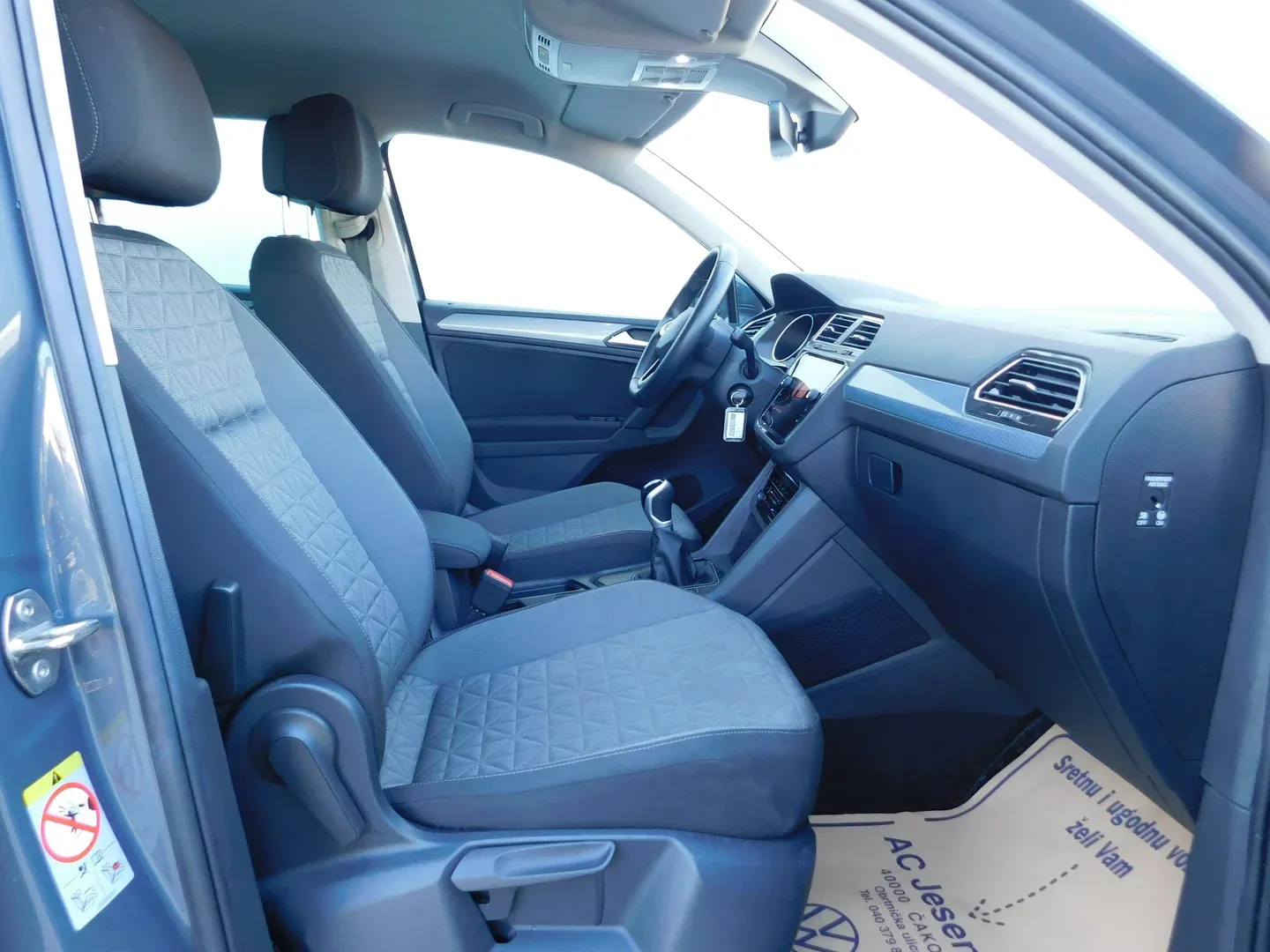 10485 volkswagen tiguan 2.0 tdi dsg life - slika 12