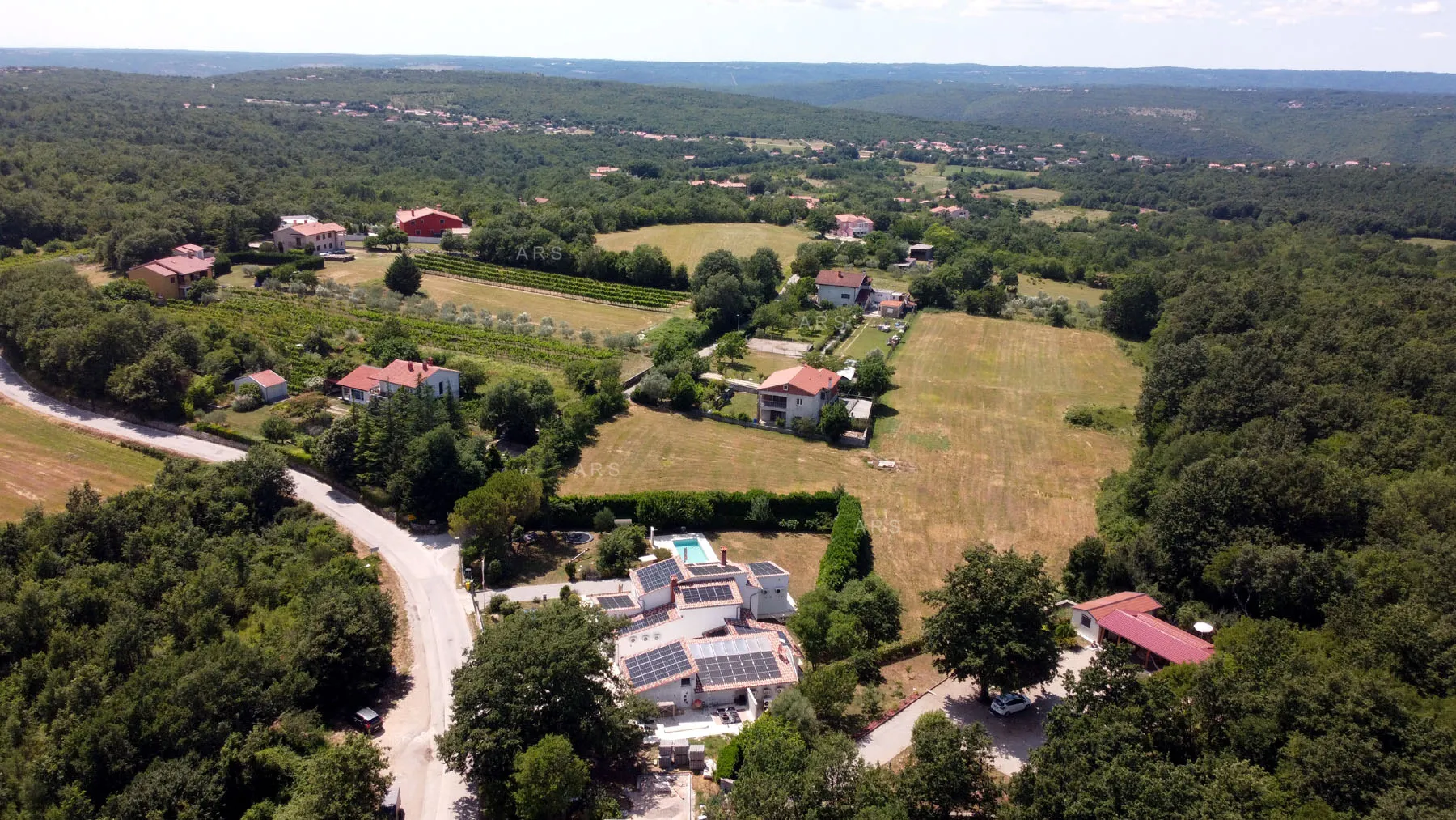 mediteranska rezidencija bezvremenskog luksuza - slika 12