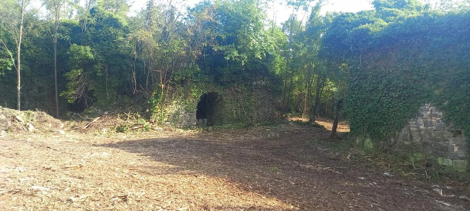 zelena oaza s 3 kamene kuće na 4.414 m2 građevinskog zemljišta - slika 8