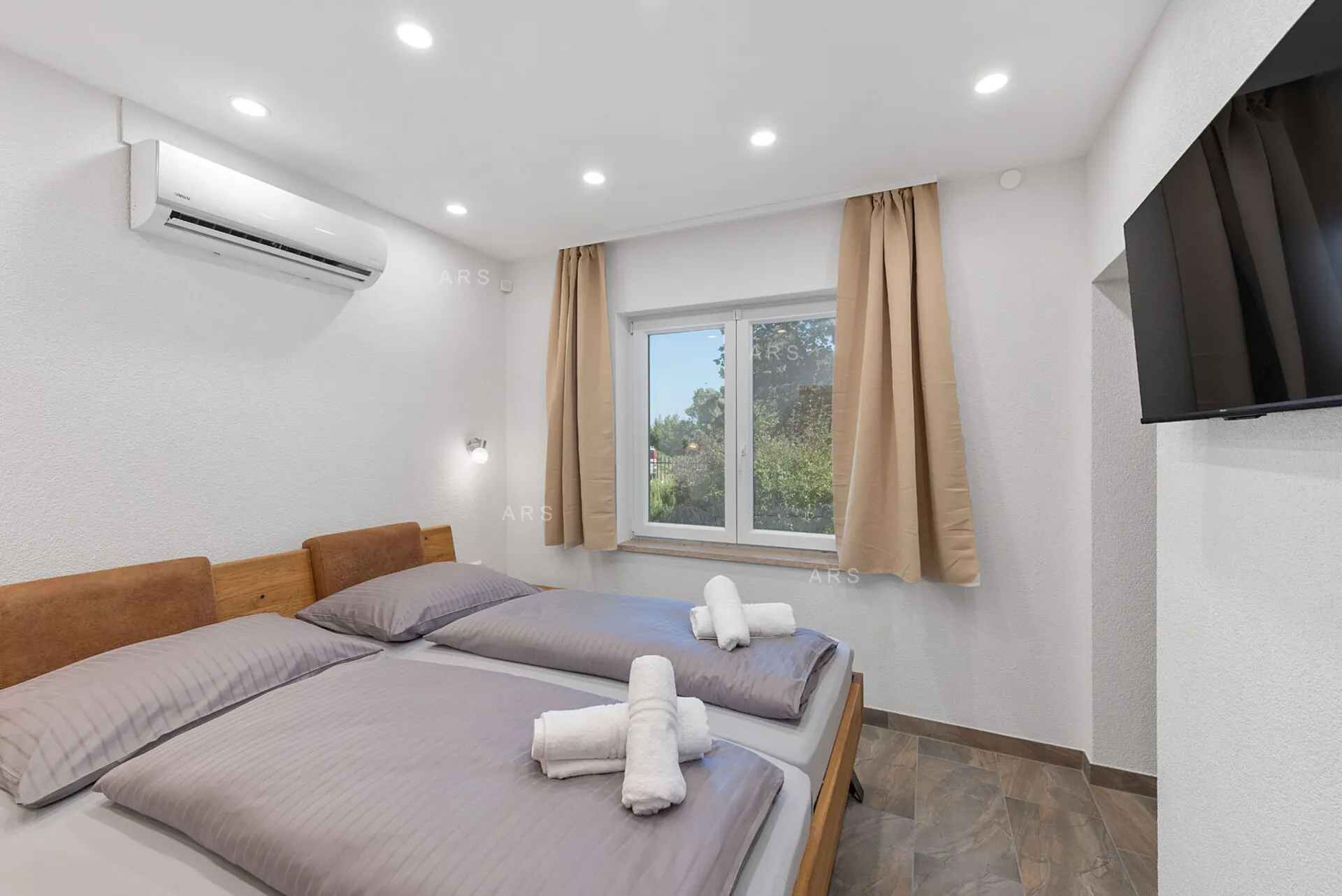 mediteranska rezidencija bezvremenskog luksuza - slika 25