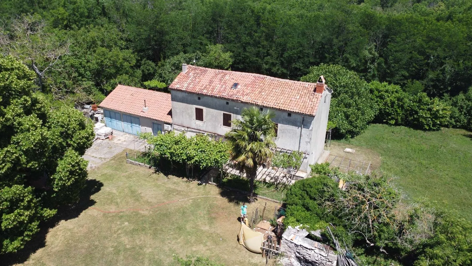 veliko, iznimno lijepo i održavano imanje na osami - slika 2