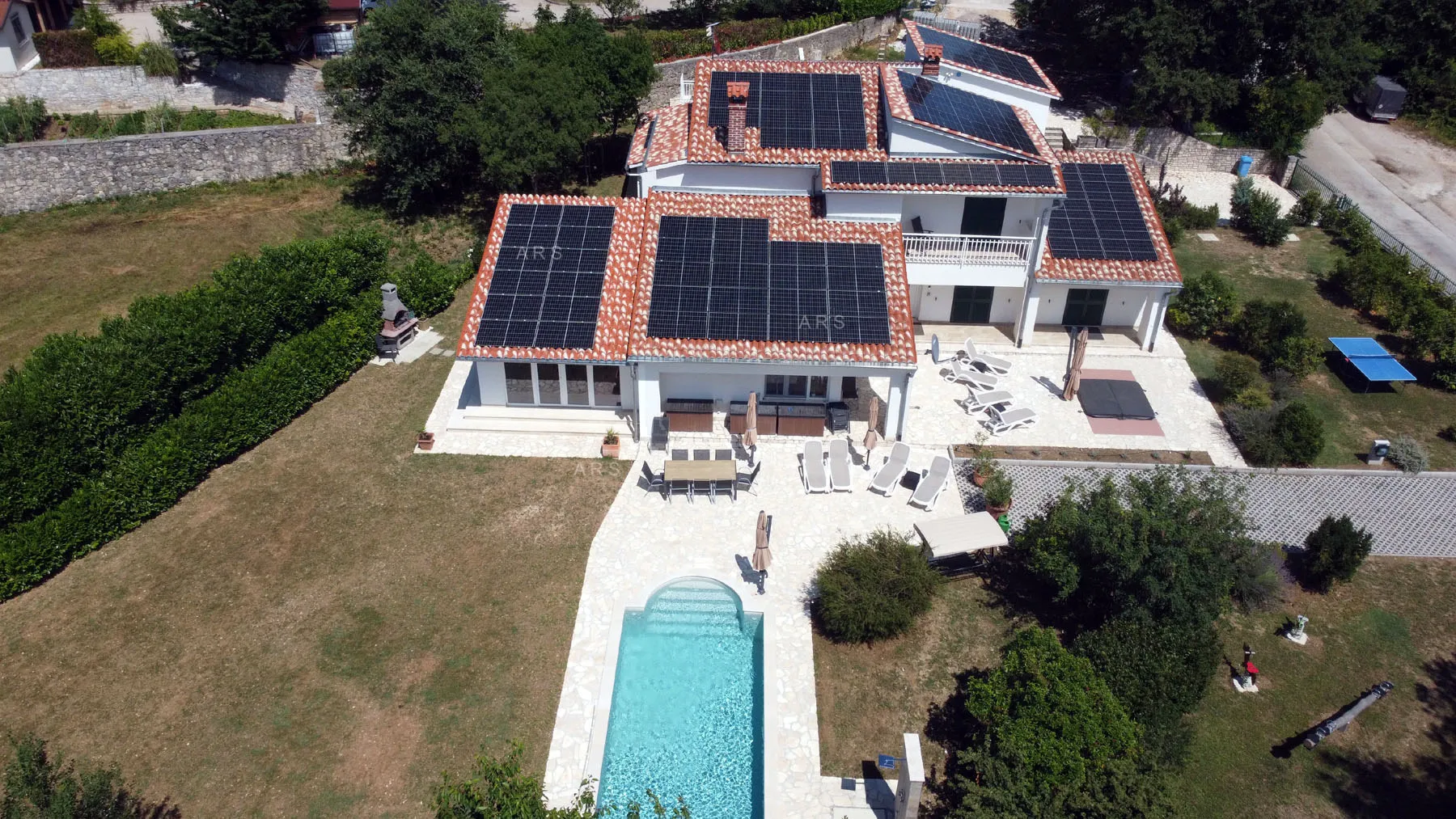 mediteranska rezidencija bezvremenskog luksuza - slika 4