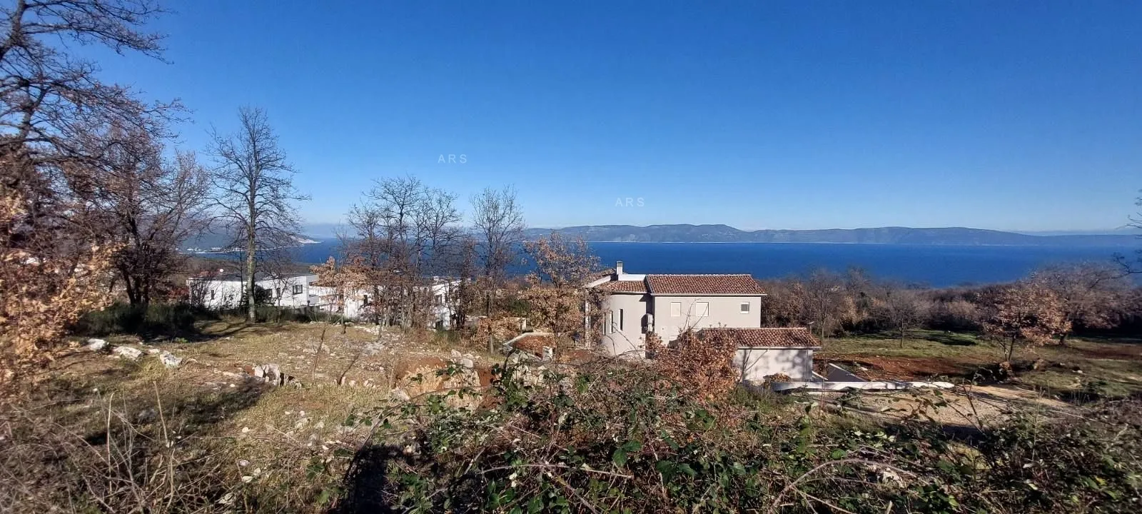 parcela s dozvolom i panoramskim pogledom na more - slika 2