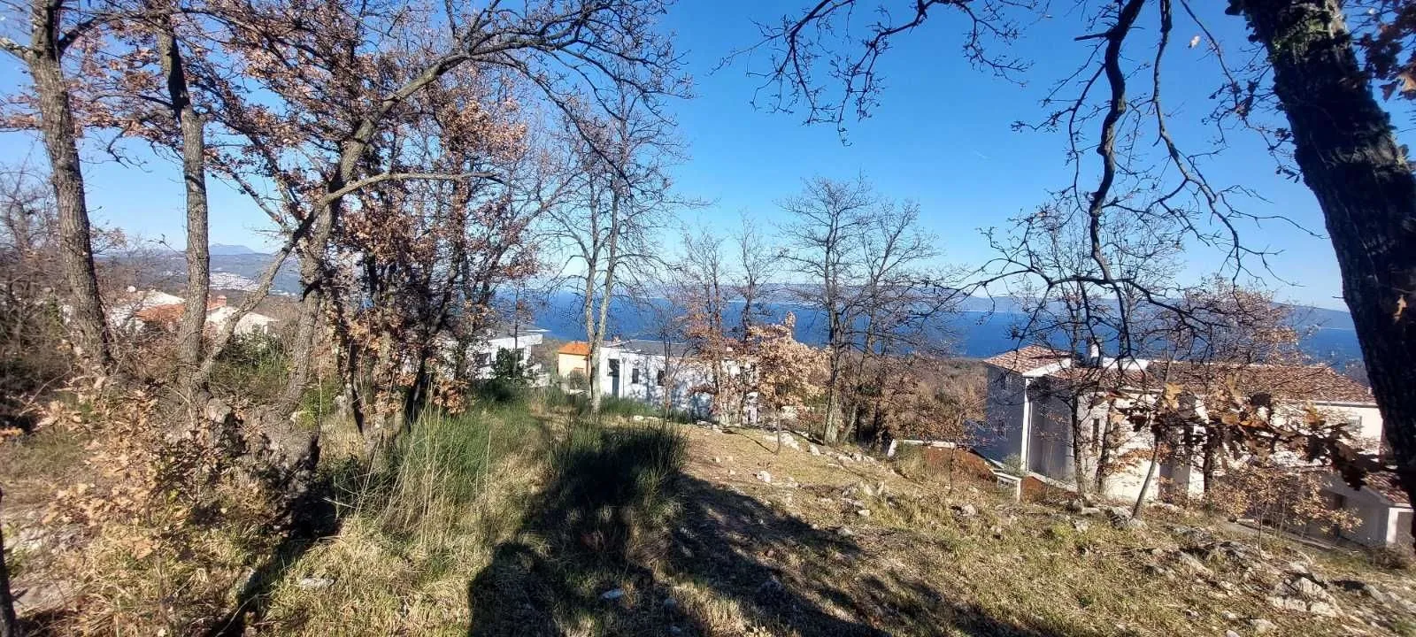 parcela s dozvolom i panoramskim pogledom na more - slika 14