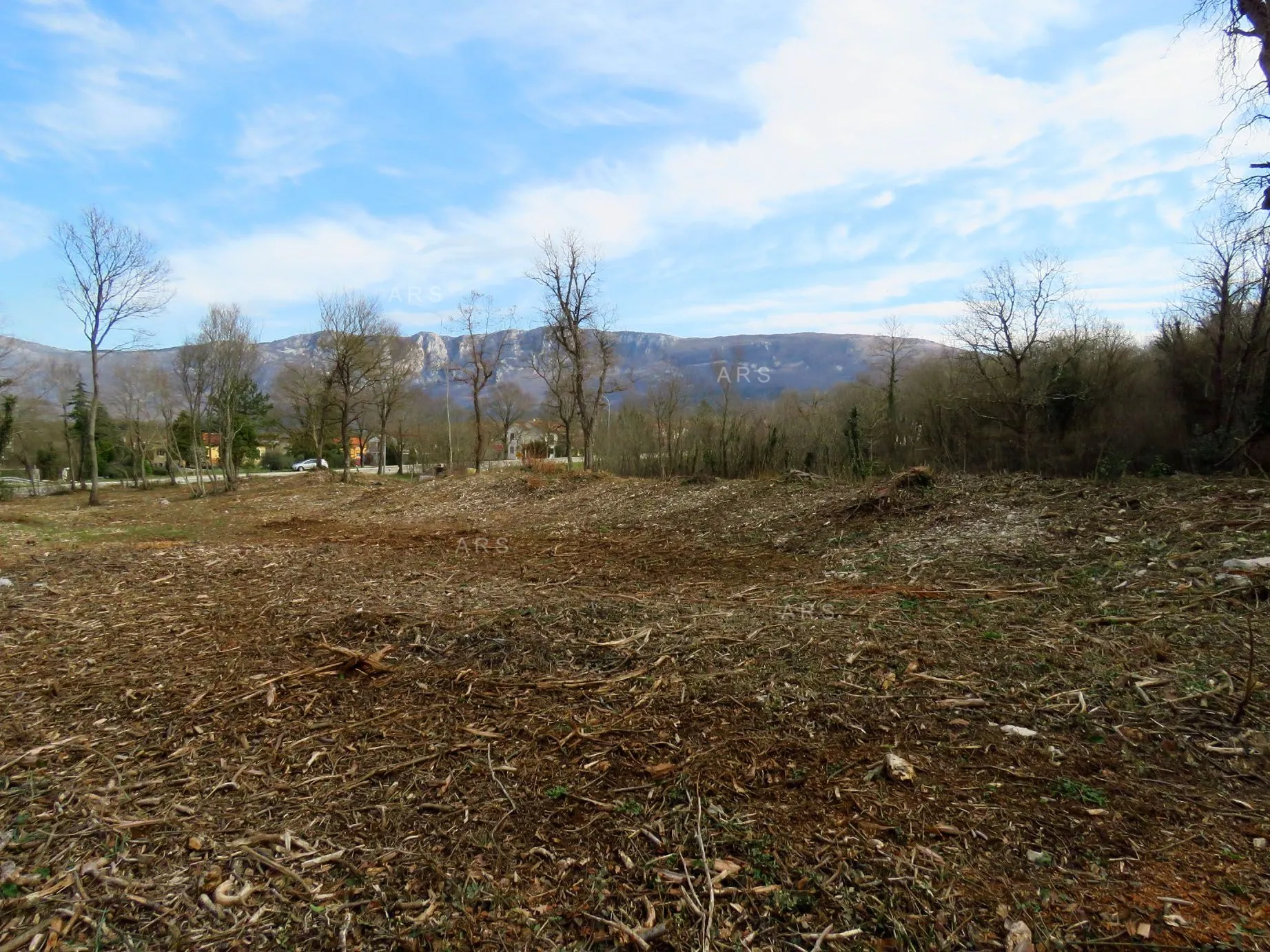 Velika Parcela S Lijepim Pogledom Na Planine - Kršan, Kršan