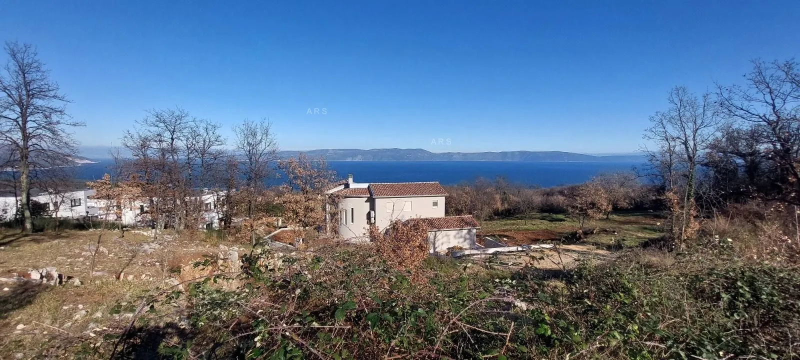 parcela s dozvolom i panoramskim pogledom na more - slika 3