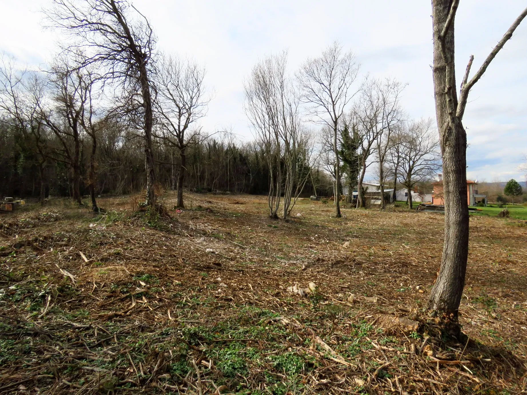 velika parcela s lijepim pogledom na planine - slika 4