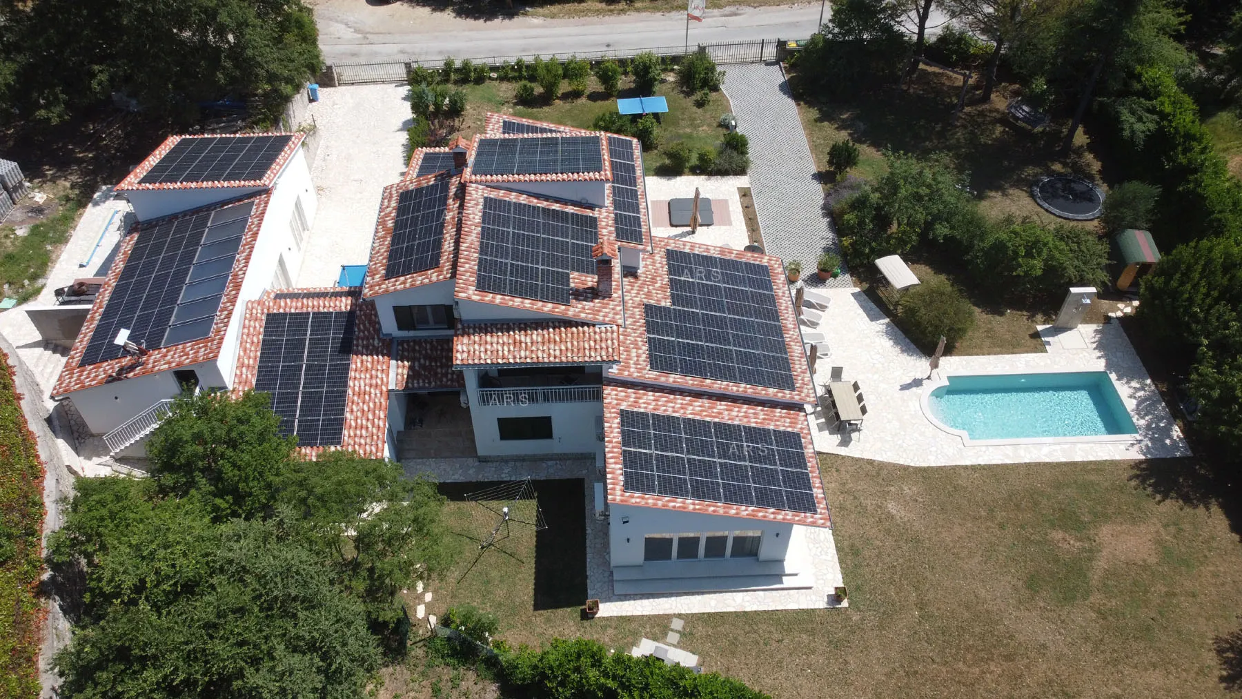 mediteranska rezidencija bezvremenskog luksuza - slika 8