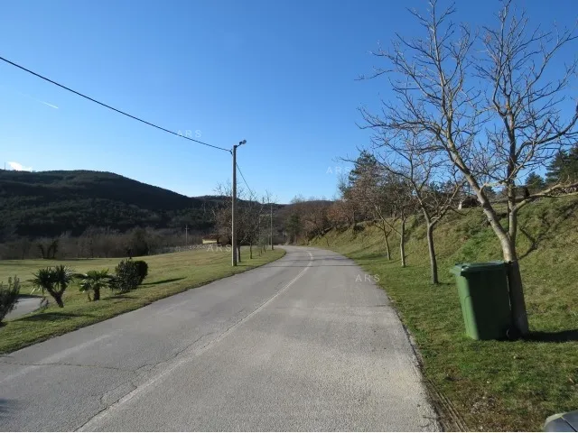 parcela na brežuljku - slika 5