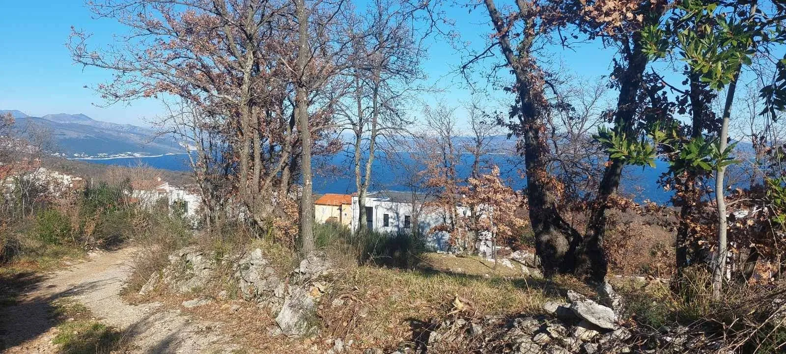 parcela s dozvolom i panoramskim pogledom na more - slika 5