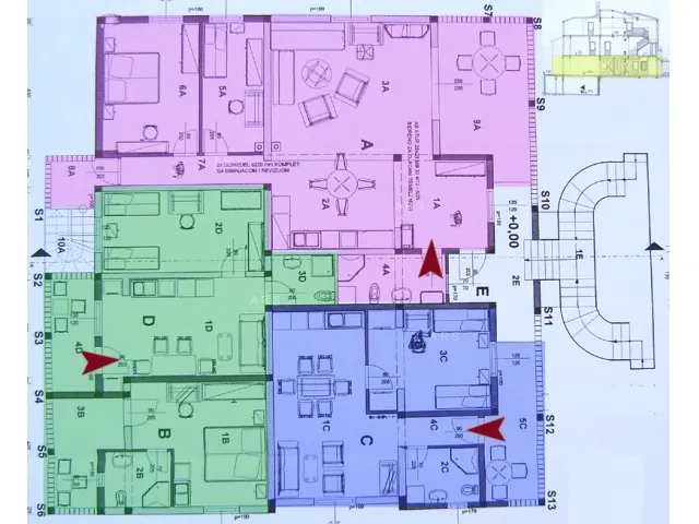 vila s 10 apartmana i bazenom - slika 19