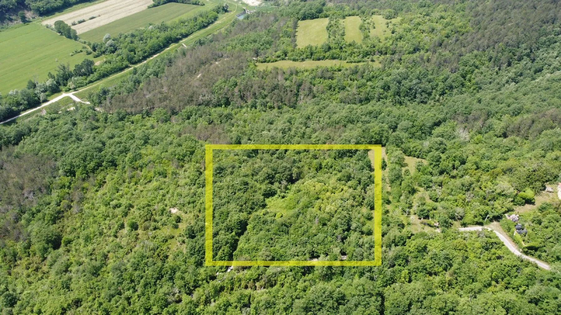 zelena oaza s 3 kamene kuće na 4.414 m2 građevinskog zemljišta - slika 4