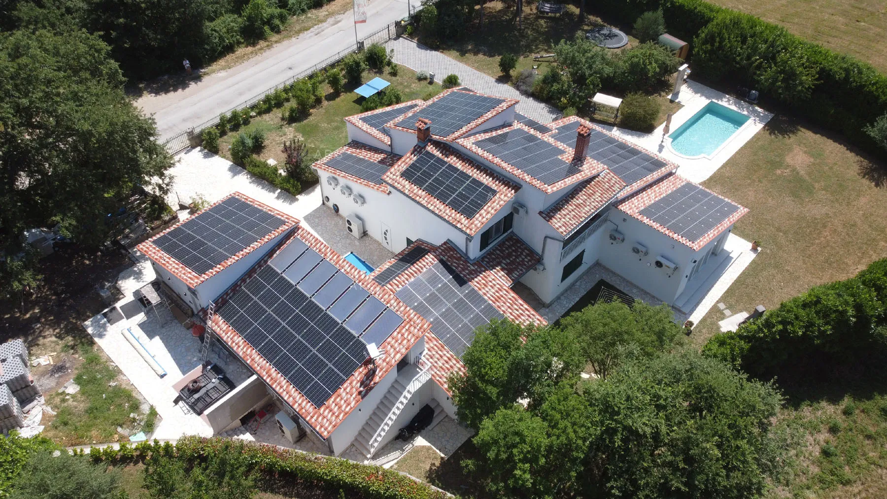 mediteranska rezidencija bezvremenskog luksuza - slika 10