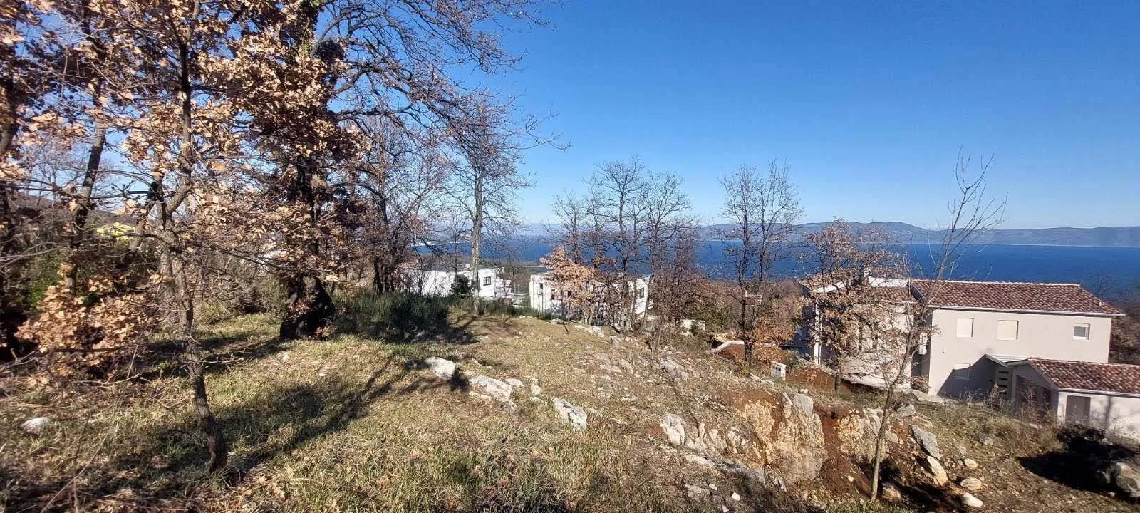 parcela s dozvolom i panoramskim pogledom na more - slika 10