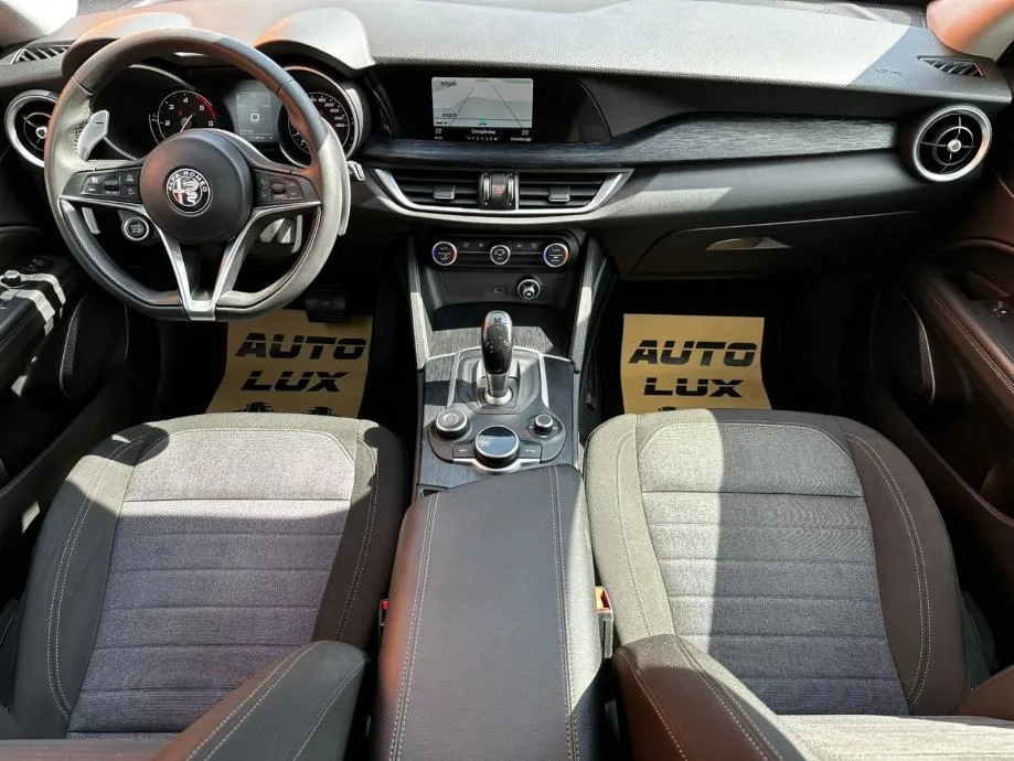alfa romeo stelvio 2,2 d automat •2019.g.•q4•kamera•190ks•leasing• - slika 12