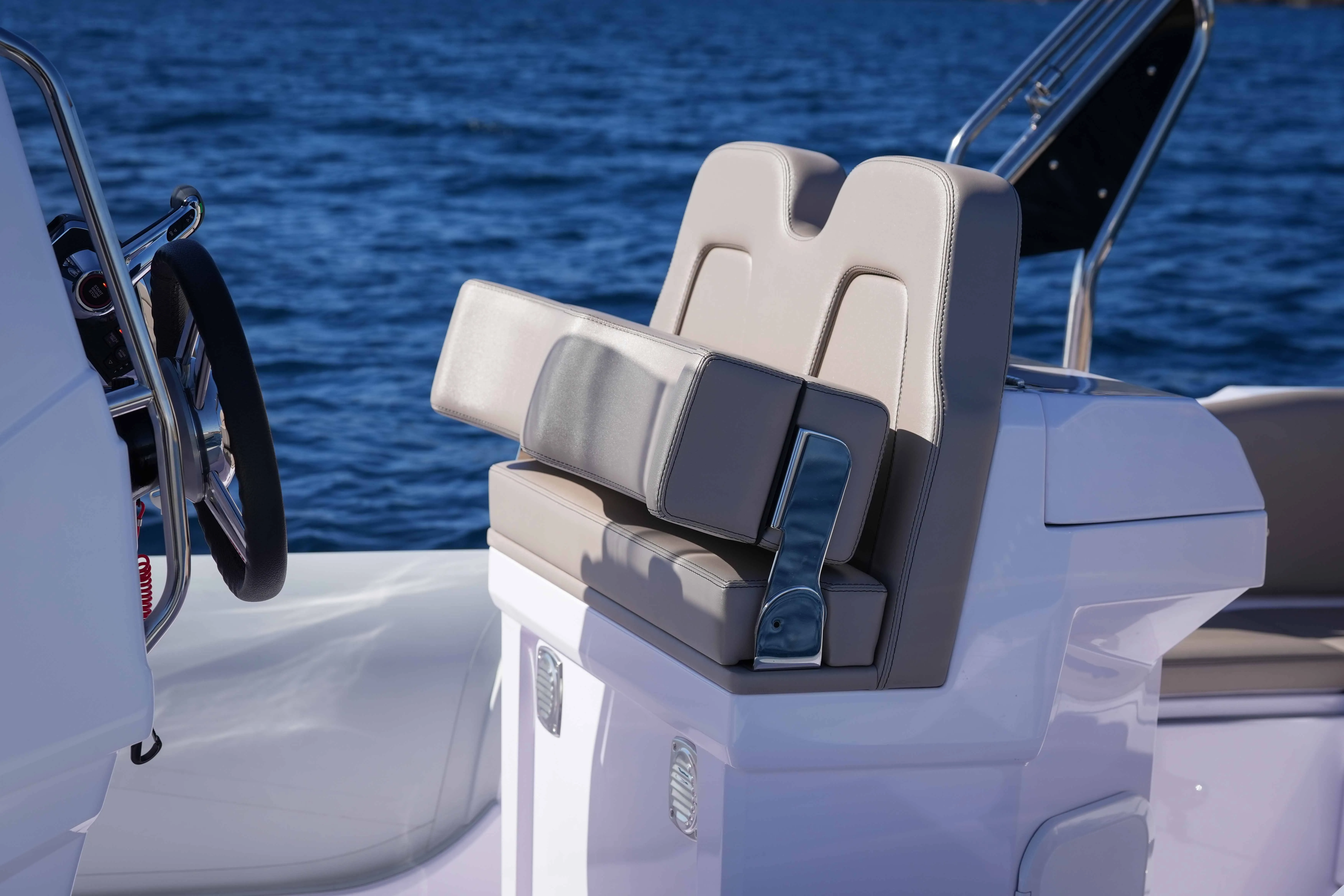 najam broda - italboats predator 700t - 250 ks (2025.) - slika 15