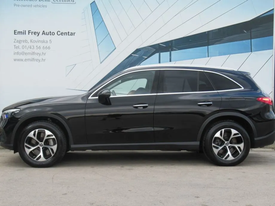 mercedes-benz glc 300 de 4m avantgarde panorama/head-up/burmester/360° - slika 2