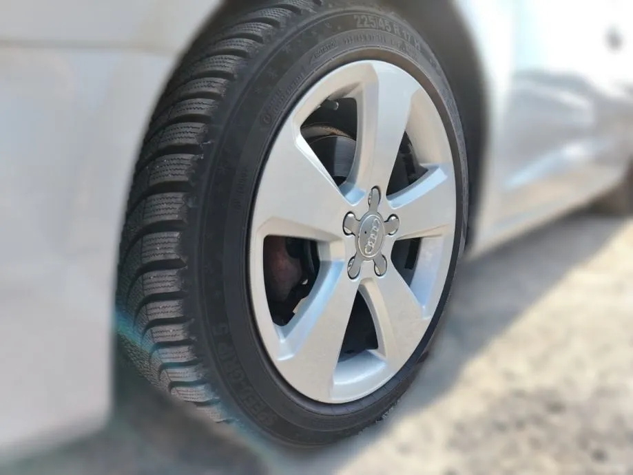 audi a3 2,0 tdi s-tronic bi-xenon - slika 6