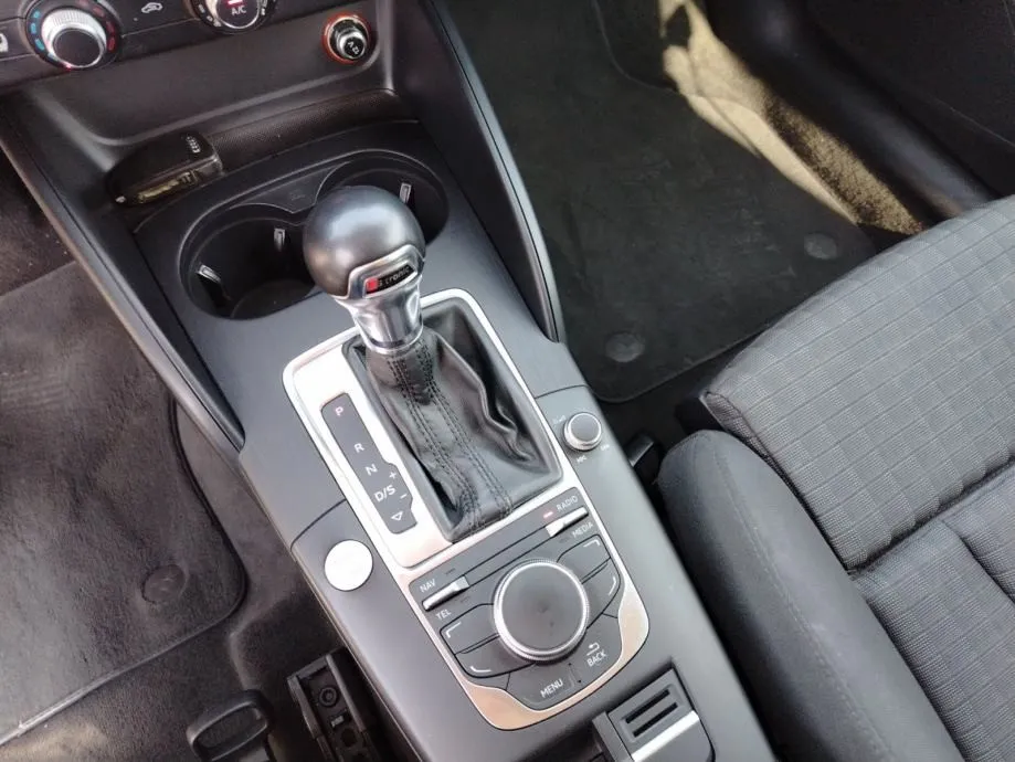 audi a3 2,0 tdi s-tronic bi-xenon - slika 13