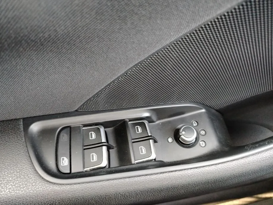 audi a3 2,0 tdi s-tronic bi-xenon - slika 18