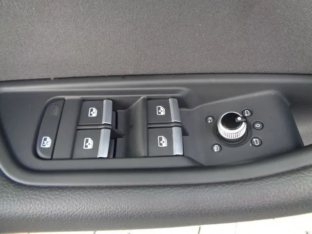 audi a4 30 tdi str edit/hr/1.vl./pdv/nav/led/3zk/gr.sj./kam/temp/83tkm - slika 23