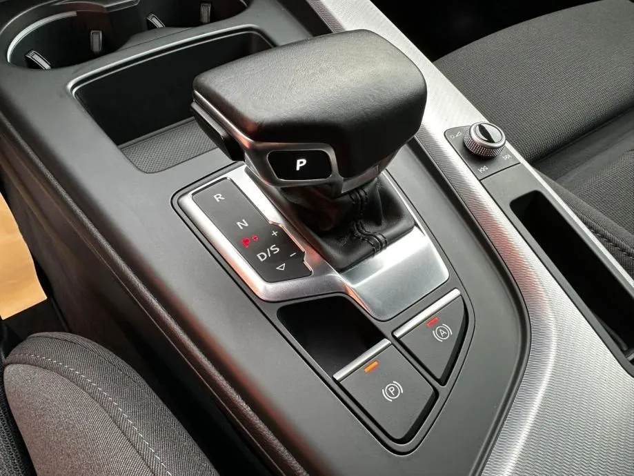 audi a5 sportback 40 tdi automatik •2022g•150kw•redizajn•matrix•kamera - slika 14