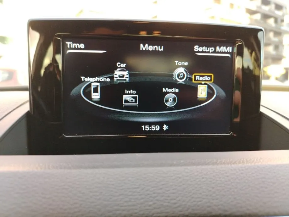 audi q3 2,0 tdi s tronic - slika 16