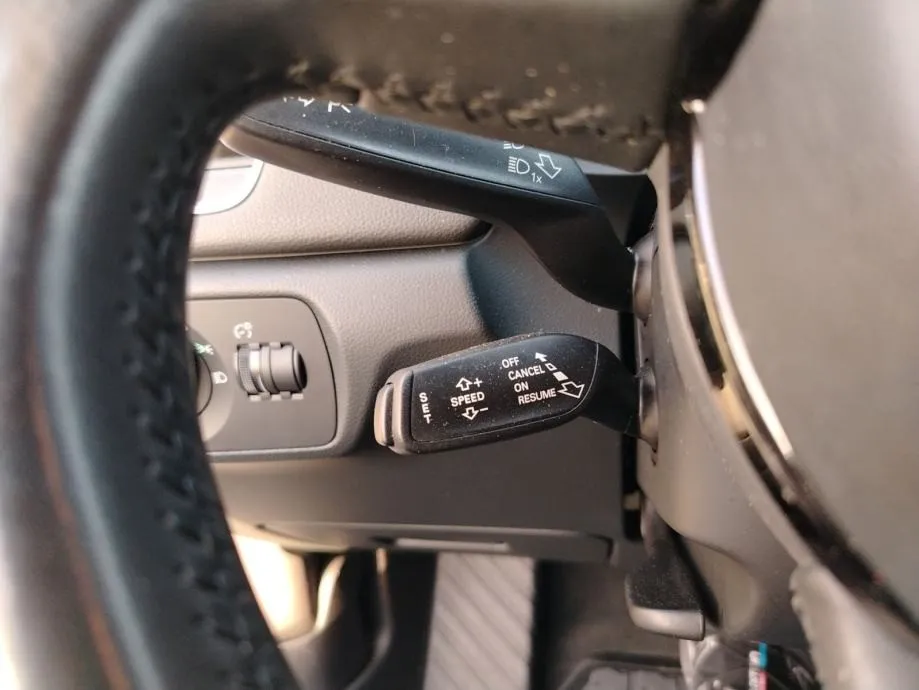 audi q3 2,0 tdi s tronic - slika 18