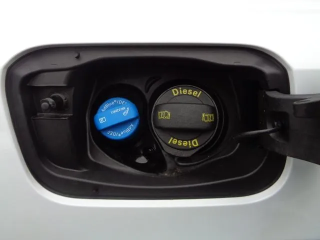 audi q3 sb 2,0 tdi aut sline/led/virt/grsj/laas/pdc/app/kuka/19''/... - slika 21
