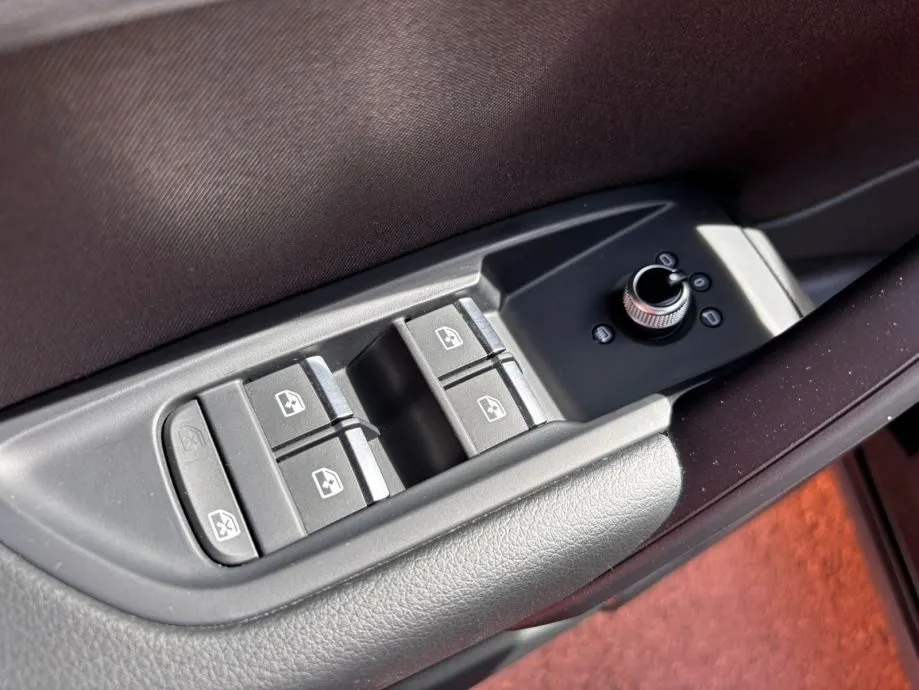 audi q5 35 tdi automatik •2023•120kw•virtual•leasingbezučešća - slika 11