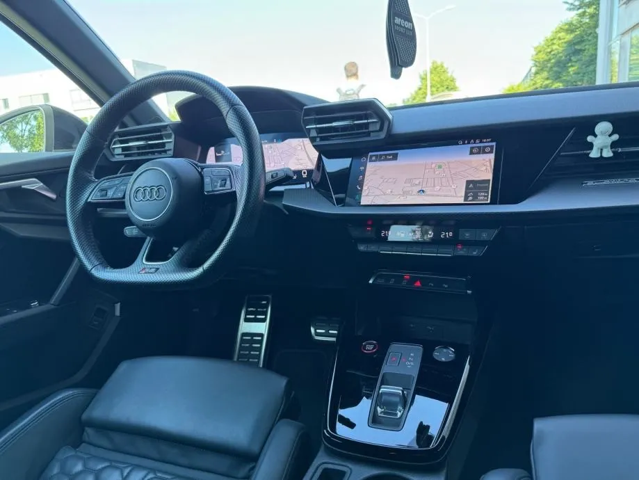 audi rs3 2.5tfsi °virtual°bang&olufsen°keyless°ambi.-light°kamera - slika 22