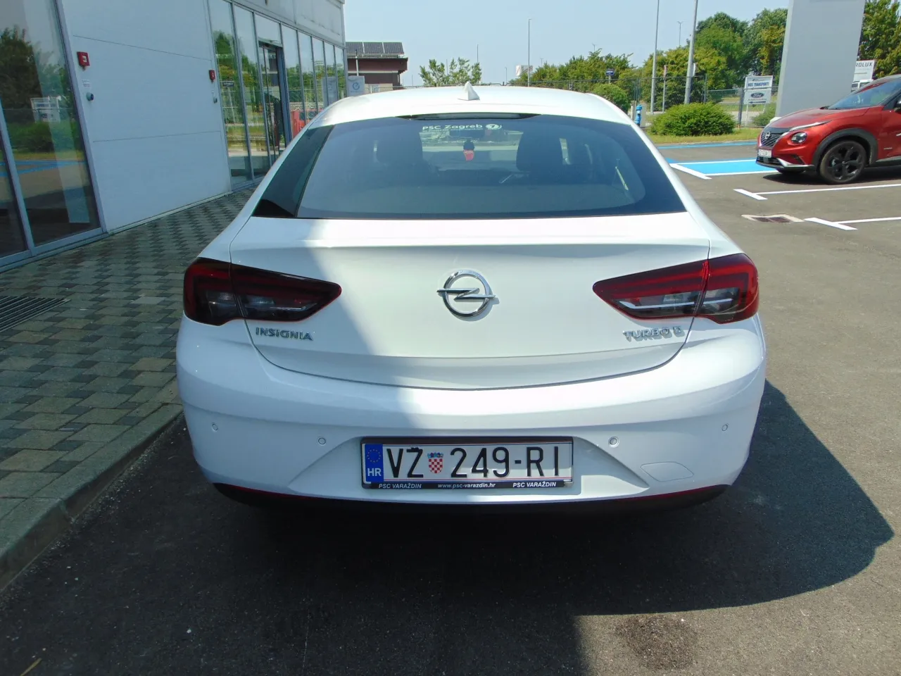 opel insignia grand sport 1,6 cdti edition - slika 4