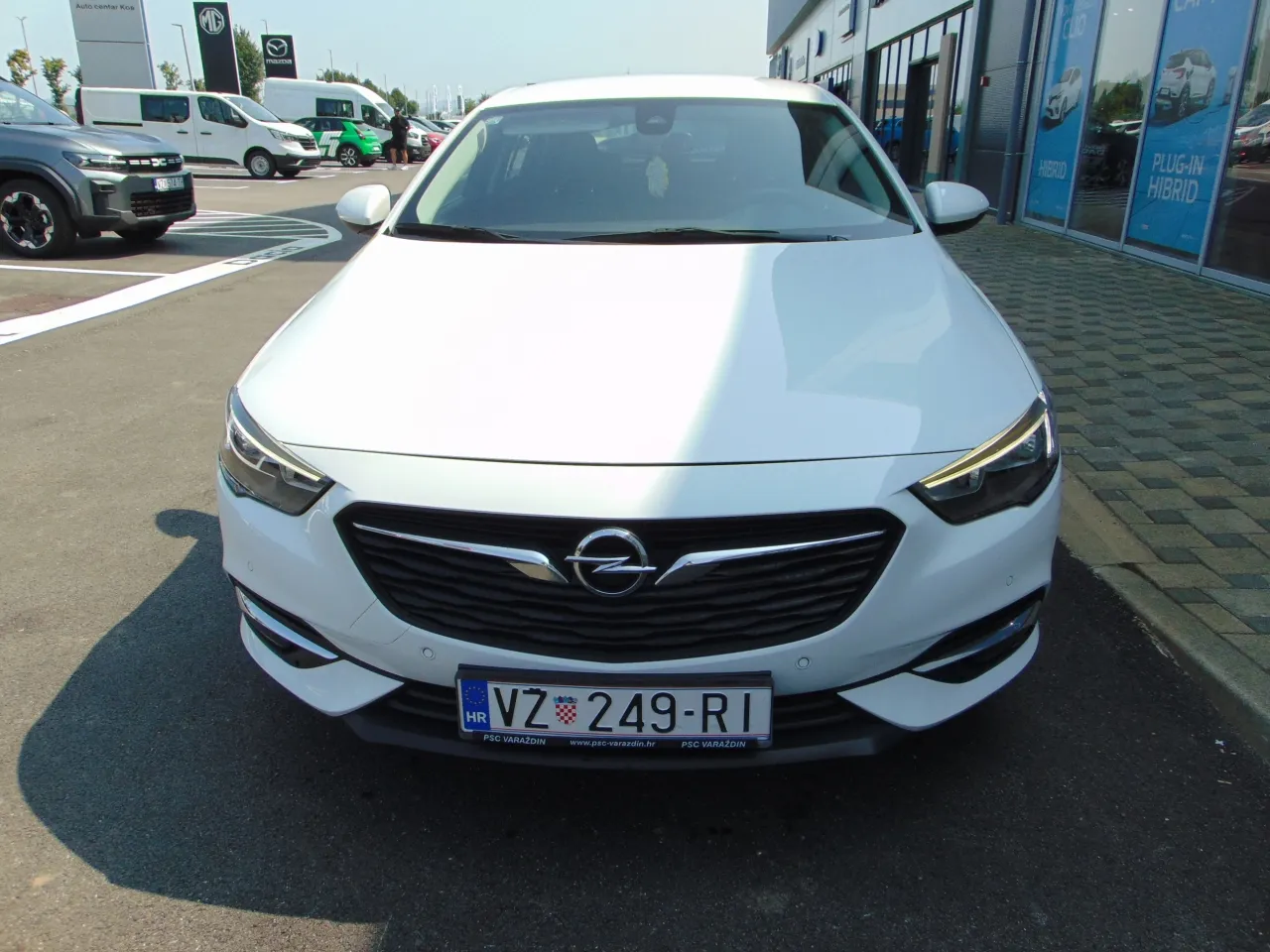 opel insignia grand sport 1,6 cdti edition - slika 3