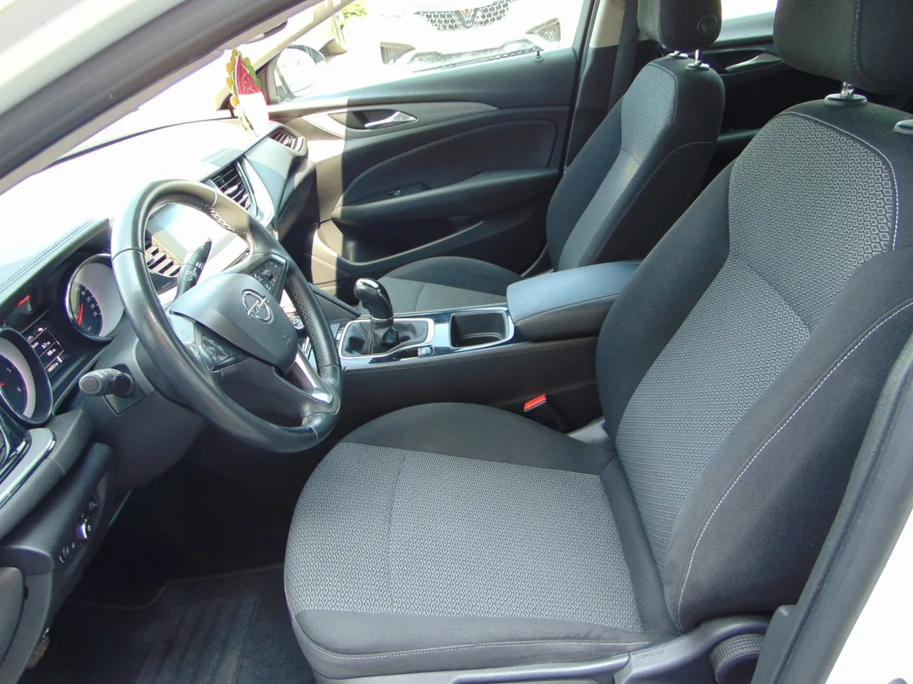 opel insignia grand sport 1,6 cdti edition - slika 10
