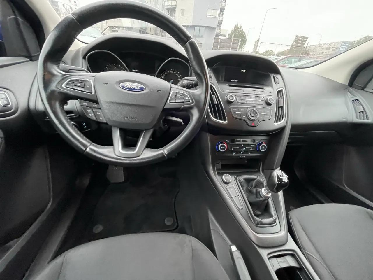 ford focus karavan 1,5 tdci business - slika 13