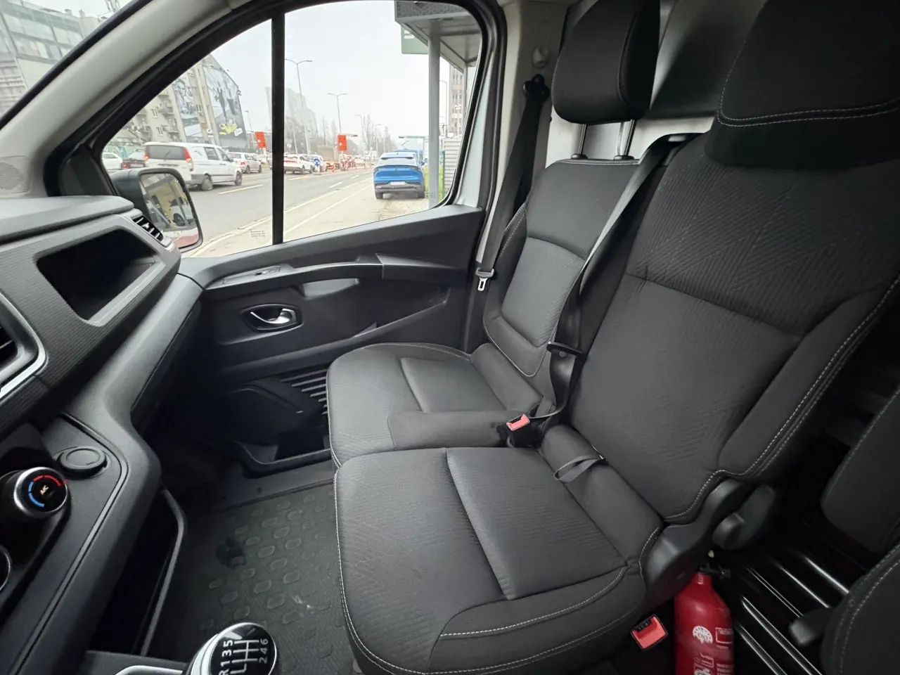 renault trafic furgon 2,0 dci 150 energy l2h1p3 - slika 8