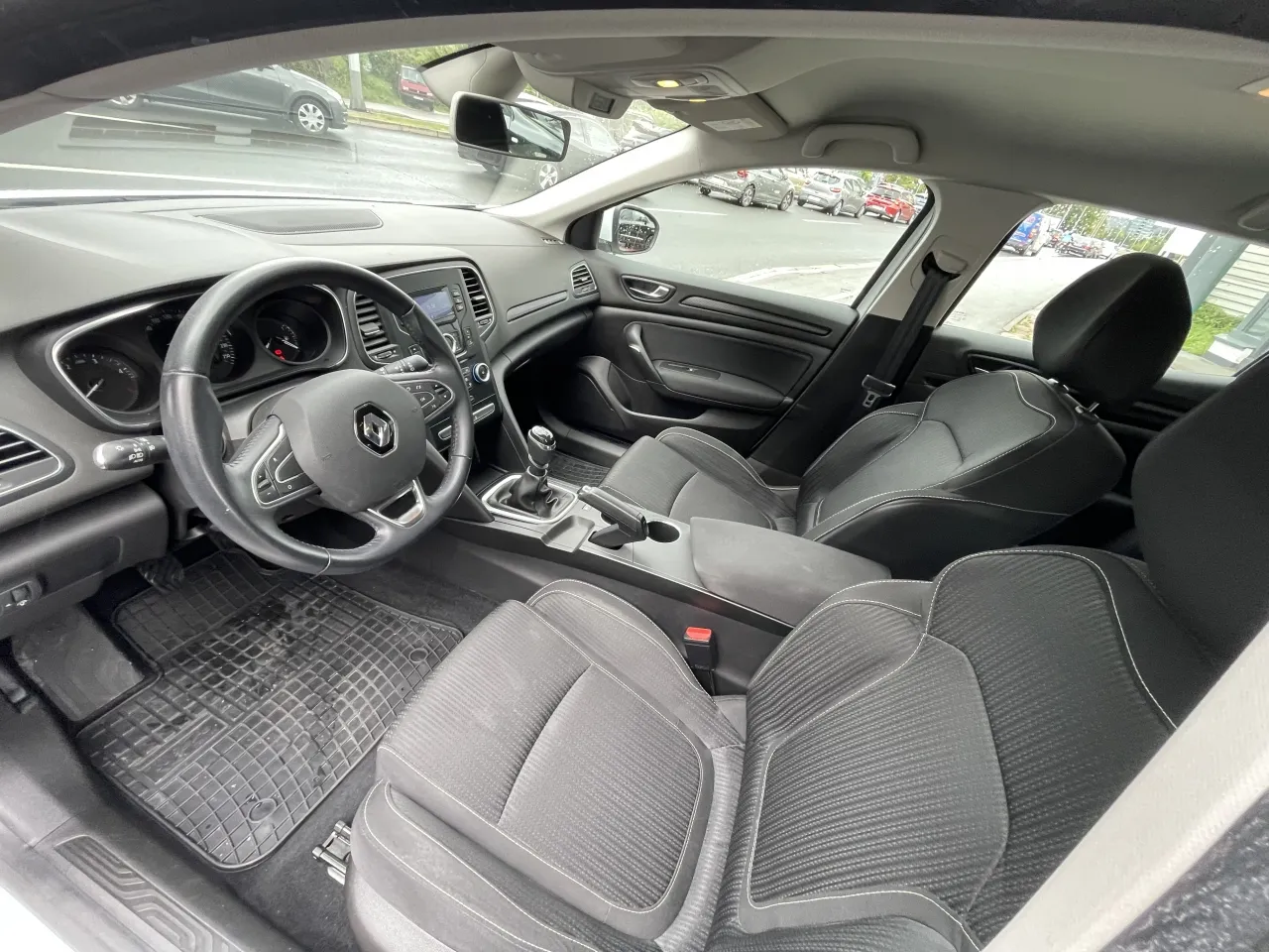 renault mégane berline blue dci 95 business - slika 11