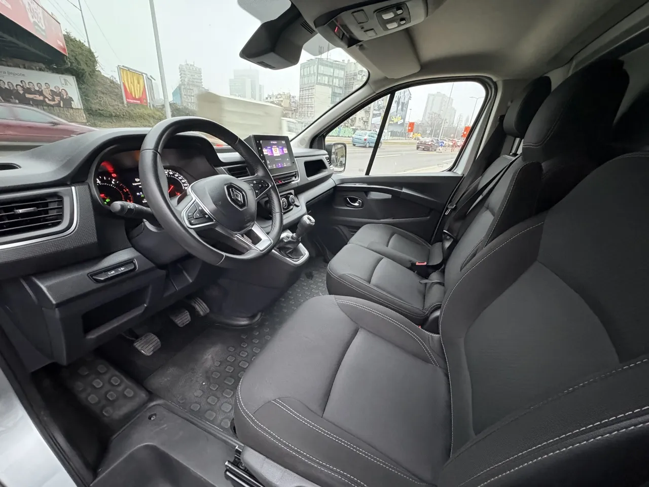 renault trafic furgon 2,0 dci 150 energy l2h1p3 - slika 6